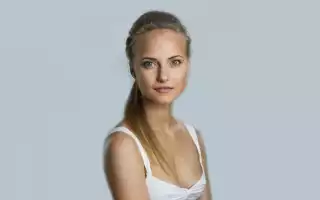 Звезда «Кухни» Анна Бегунова показала семейную идиллию с молодым мужем и ребенком от Сергея Лавыгина