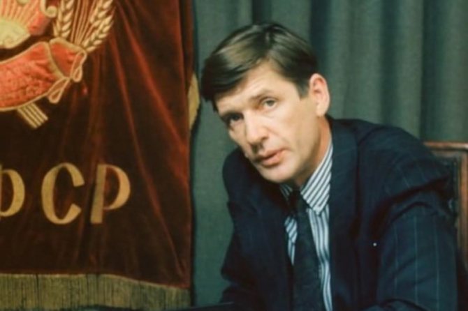 Александр Абдулов в фильме «Гений» (1991).