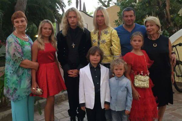 дети владимира соловьева фото
