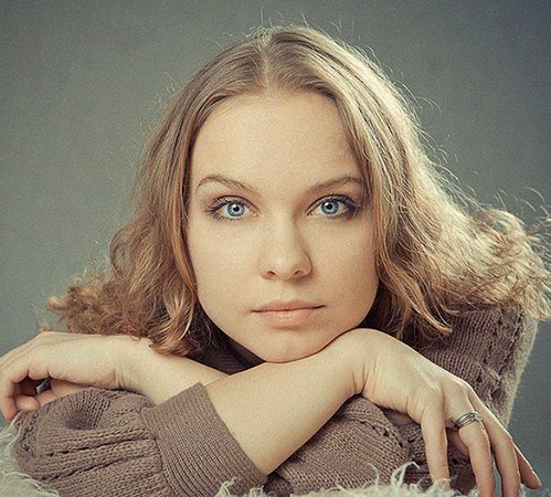 Красивая Полина Сыркина