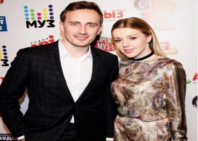 юлианна караулова и муж